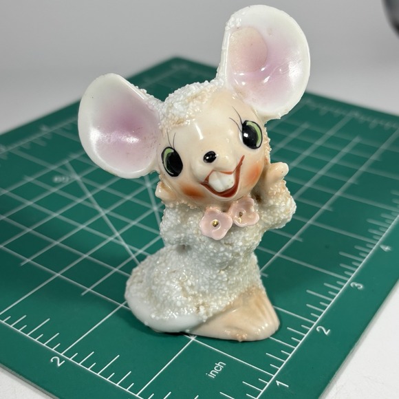 Other - Vintage Pretty Funny Mouse Figurine Popcorn Finish 3 1/4"  Japan Anthropomorphic